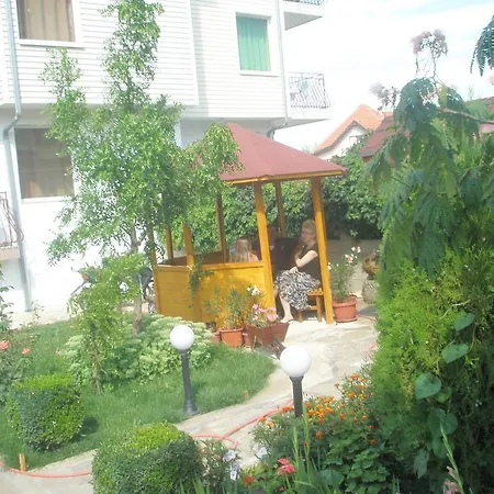 Ξενοδοχείο Morski Dar And Free Parking 2*