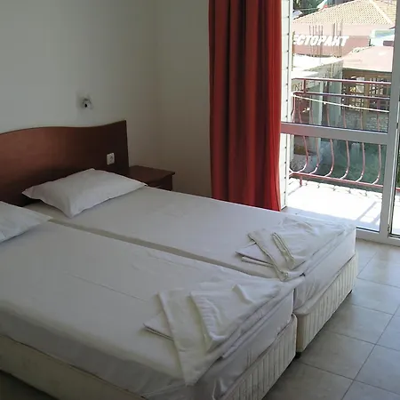 Hotel Morski Dar And Free Parking 2*
